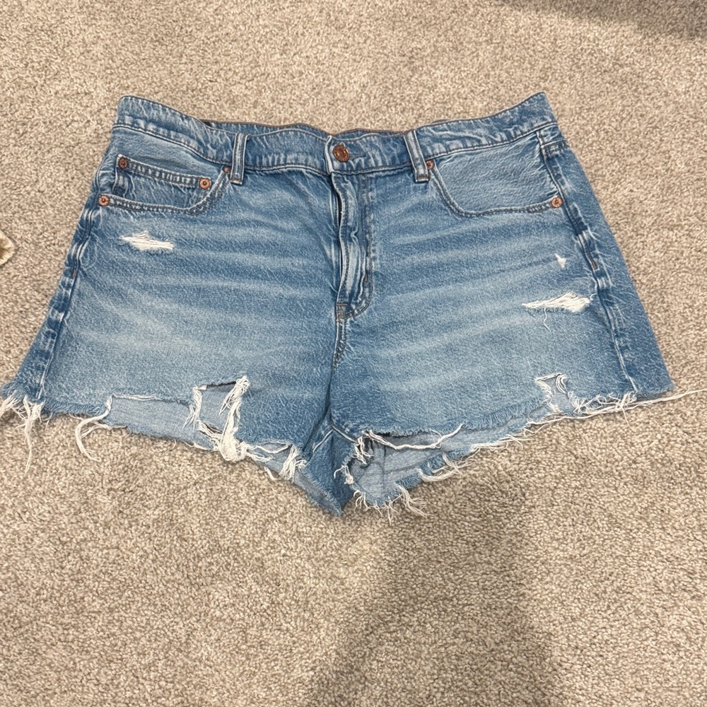 American Eagle Outfitters 90’s boyfriend shorts Distressed Denim Cutoffs size 12